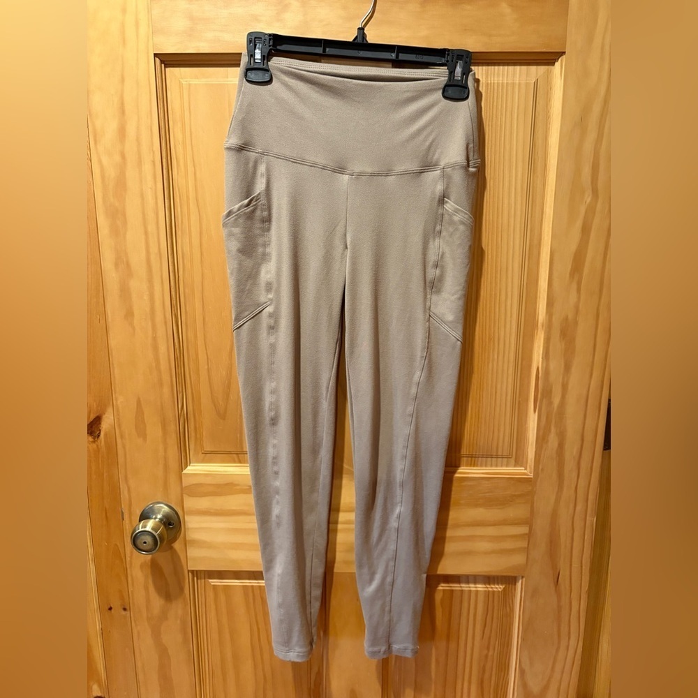 Zenana High waist Taupe Leggings women’s M